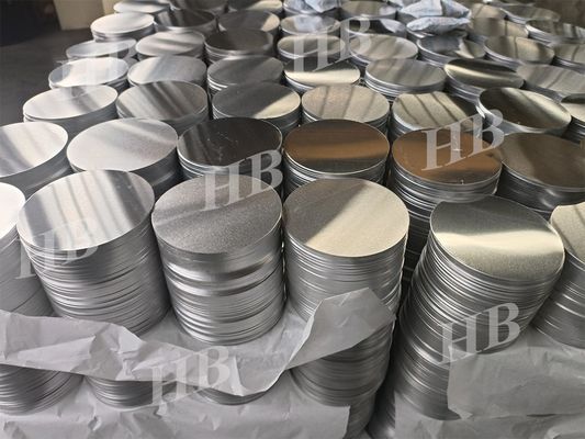 Los fabricantes de anillos de aluminio producen utensilios de cocina de aleación de aluminio de alta calidad