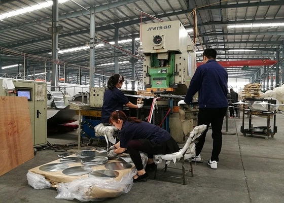 La versátil hoja redonda de aluminio de la serie 1000 es ligera y duradera para electrodomésticos de cocina