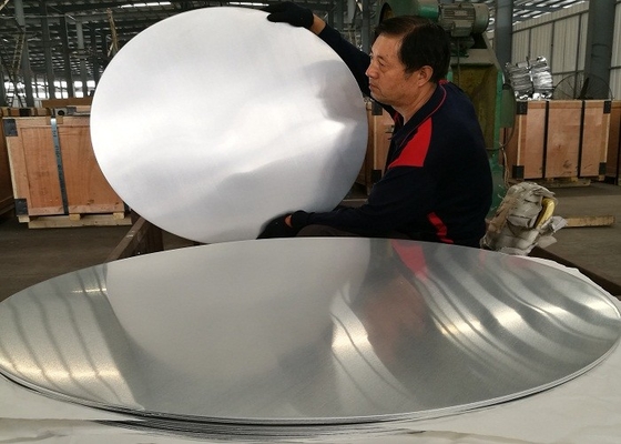 Los utensilios de cocina ligeros y grandes de aluminio 1070 son rentables.