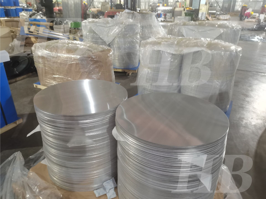 Experiencia de producción de diez años Fabrica suministro directo 0,3-6 mm 80-1600 mm Placa circular de aluminio para utensilios de cocina