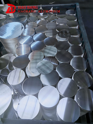 Los proveedores chinos exportan 5054 bolitas de aluminio y platos redondos de aluminio de alta calidad para varios utensilios de cocina