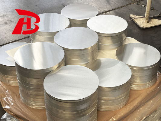 Superficie terminada de molino Cacerola Discos de aluminio Círculos 1050 H12 H14 H16 H18 H0 Cc Material Dc Material para la cubierta de la sartén