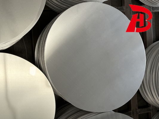 Precio de fábrica de aluminio pulido en blanco redondo para la decoración del reflector de iluminación