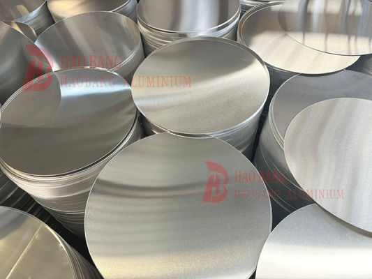Superficie lisa Disco de aluminio de alta planitud 1050 1060 3003 de aleación, 0,3 ∼6 mm de espesor, tamaño personalizado Aluminio en blanco para cubierta de lámpara y macetas