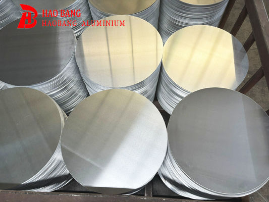 Superficie lisa Disco de aluminio de alta planitud 1050 1060 3003 de aleación, 0,3 ∼6 mm de espesor, tamaño personalizado Aluminio en blanco para cubierta de lámpara y macetas