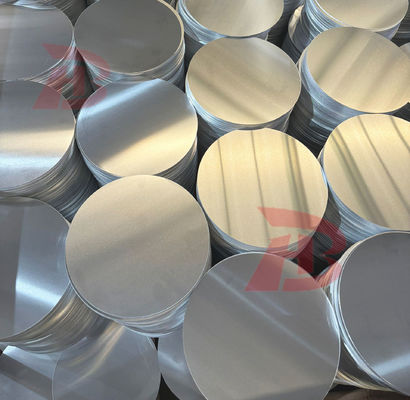 Círculo de aluminio de tamaño personalizado 0,3-6 mm de espesor 100-1000 mm de diámetro CC DC Material 1050 1060 3003 Aleación resistente a grietas Embutición profunda para utensilios de cocina y estampado de cubiertas de lámparas