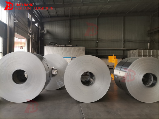 Circuito de aluminio de la serie 1 excelente resistencia a la corrosión fuerte resistencia a la tracción para señales de advertencia de la carretera