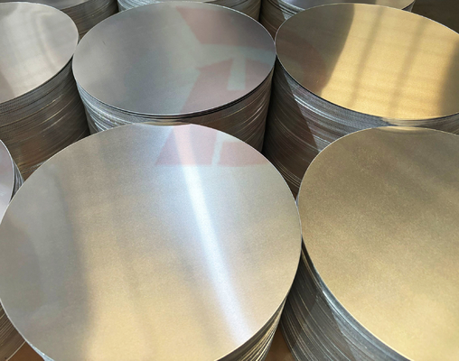 1 Serie de lámina de aluminio circular laminado en caliente fundición proceso de laminado procesamiento de espejos fabricantes vendidos directamente