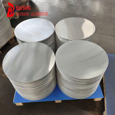 Círculo de aluminio de tamaño personalizado 0,3-6 mm de espesor 100-1000 mm de diámetro CC DC Material 1050 1060 3003 Aleación resistente a grietas Embutición profunda para utensilios de cocina y estampado de cubiertas de lámparas