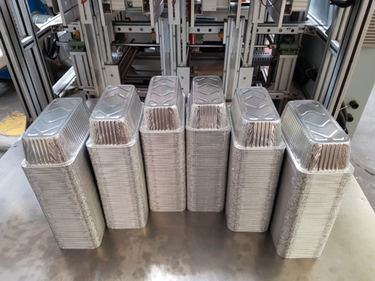 Fiambrera de papel de aluminio ecológica con tapa de plástico - Apta para horno