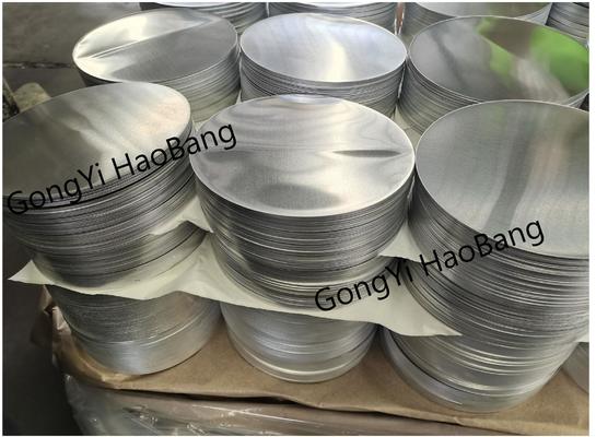 Superficie lisa Disco de aluminio de alta planitud 1050 1060 3003 de aleación, 0,3 ∼6 mm de espesor, tamaño personalizado Aluminio en blanco para cubierta de lámpara y macetas