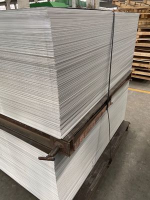 Placa circular de aluminio de espesor personalizado con excelente conductividad térmica y certificación no tóxica para utensilios de cocina