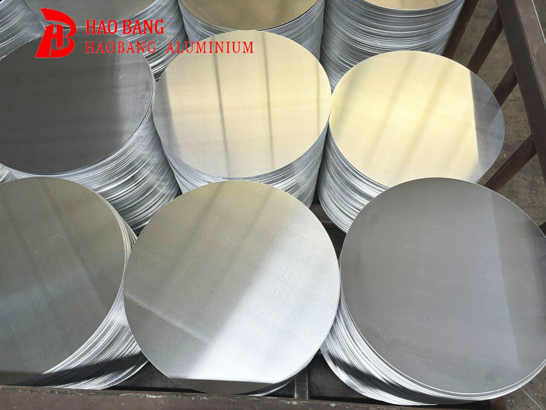 Superficie lisa Disco de aluminio de alta planitud 1050 1060 3003 de aleación, 0,3 ∼6 mm de espesor, tamaño personalizado Aluminio en blanco para cubierta de lámpara y macetas