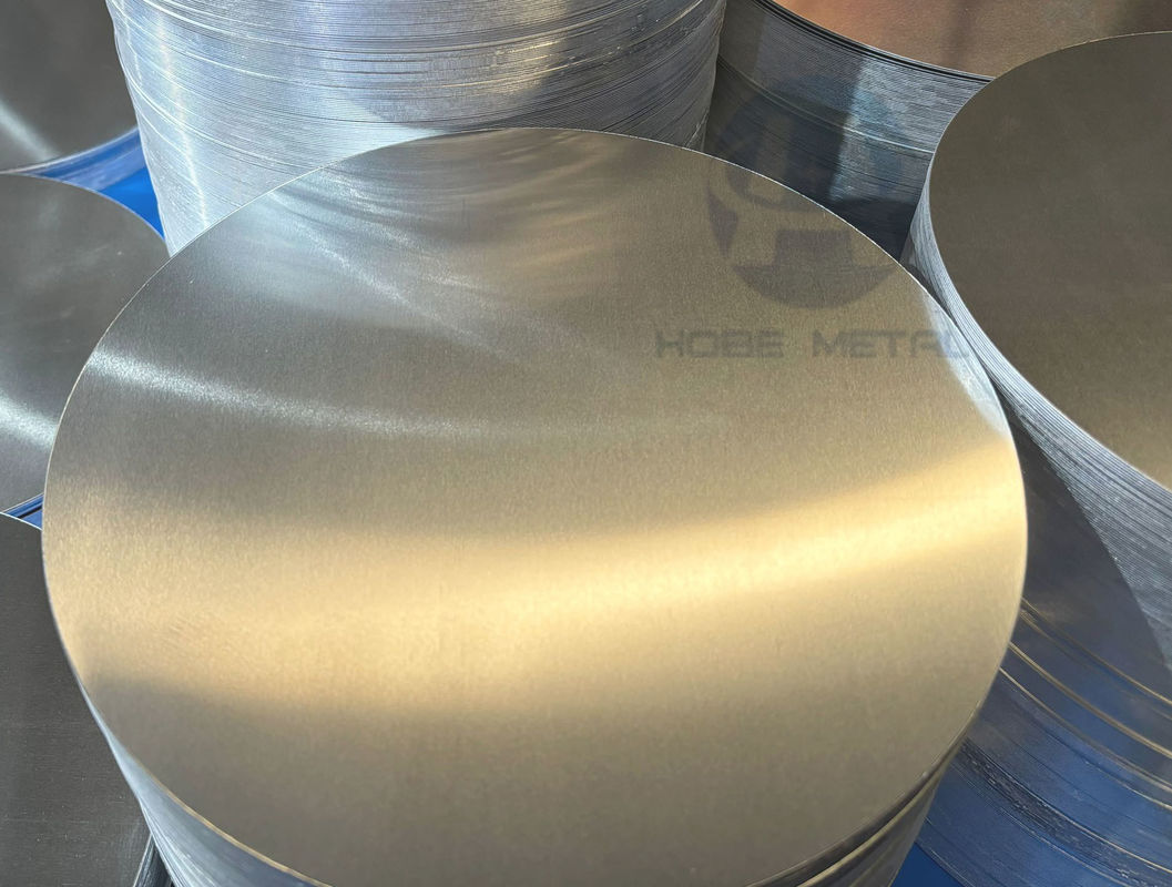 Circuitos de aluminio plateado uniformes 1050 80-1600MM Dia para reflectores de iluminación