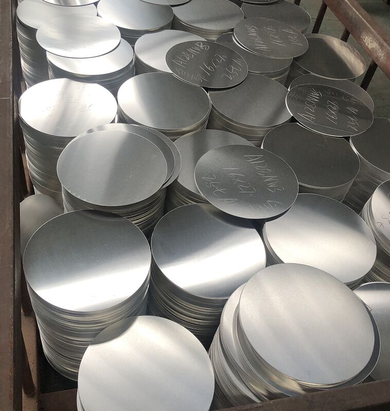 Discos y Círculos de Aluminio Personalizables para Utensilios de Cocina con Espesor de 0.3 a 6 mm y Diámetro de 80 a 1600 mm